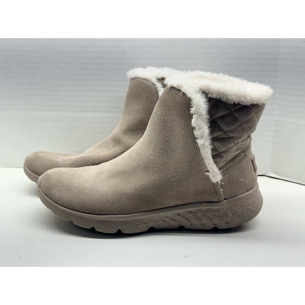 Skechers On-The-Go 400 Cozies Women's Sz 8.5 Beige Suede Fur Trim Ankle Boots